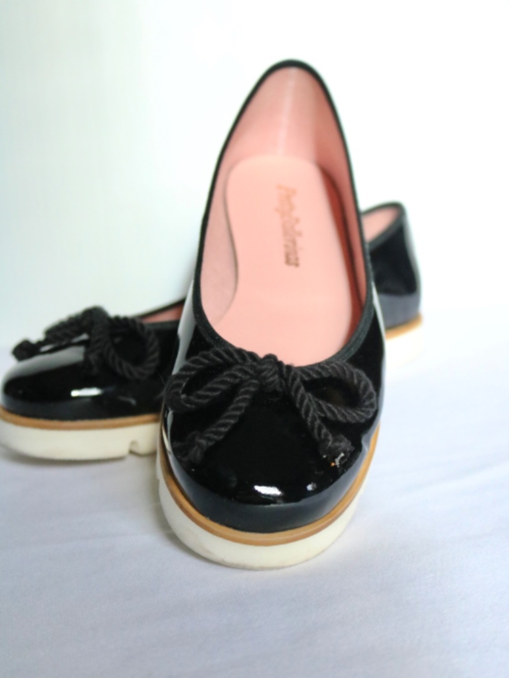 Pretty Ballerinas Black Patent Leather Shoes Flats Bow Made in Spain Size 37.5 - Picture 9 of 9